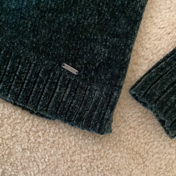 Dark green Hollister crop velvet top - Picture 3 of 4